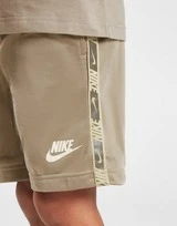 Nike Swoosh Tape T-Shirt/Shorts Set Kleinkinder 7 Nike Swoosh Tape T-Shirt/Shorts Set Kleinkinder – Bild 5