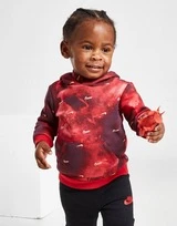 Nike Tie Dye Swoosh Overhead Trainingsanzug Baby 5 Nike Tie Dye Swoosh Overhead Trainingsanzug Baby – Bild 3