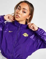 Nike NBA LA Lakers Courtside Lightweight Jacke Damen 4 Nike NBA LA Lakers Courtside Lightweight Jacke Damen – Bild 2