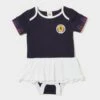 Official Team Scotland 2022/23 Tutu Babygrow Baby 2 Official Team Scotland 2022/23 Tutu Babygrow Baby -Modische Sportbekleidung jd 615340 a