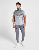 Nike Liverpool FC Windrunner Daunen-Fußballweste Herren 6 Nike Liverpool FC Windrunner Daunen-Fußballweste Herren – Bild 4